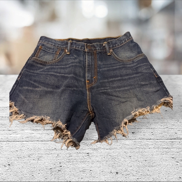 Levi's 569 100% cotton denim shorts size 30 - Picture 2 of 6